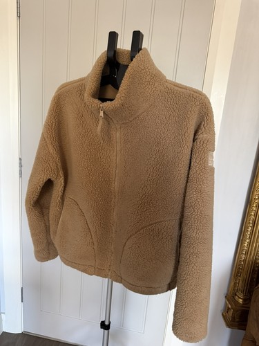 Gym coffee industry - +, fleece